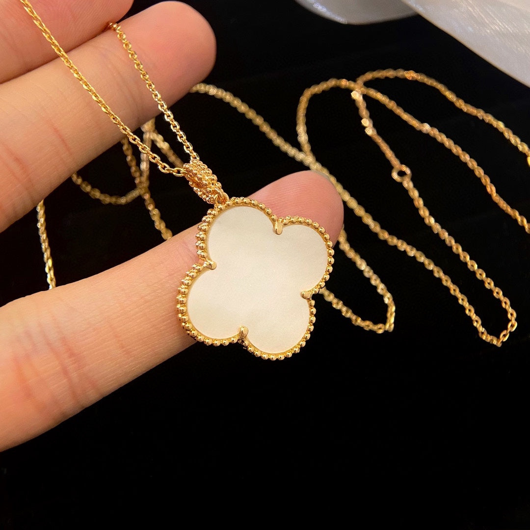 [Mystic]CLOVER 25MM MOP LARGE PENDANT NECKLACE