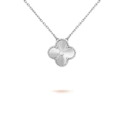 [Mystic]CLOVER  15MM DIAMOND LASER NECKLACE SILVER