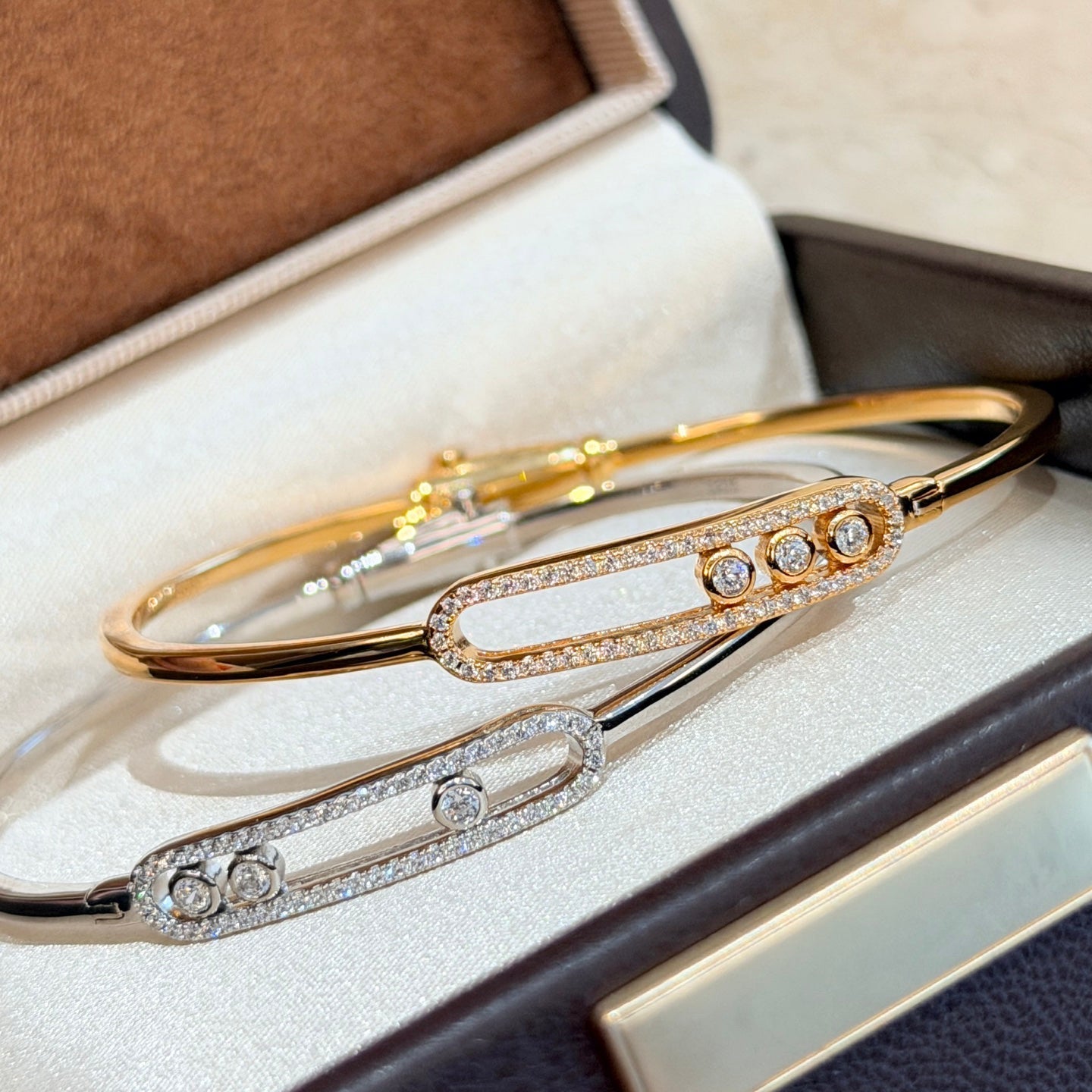 [Mysitc] Move Pavé Diamond Bangle Bracelet M