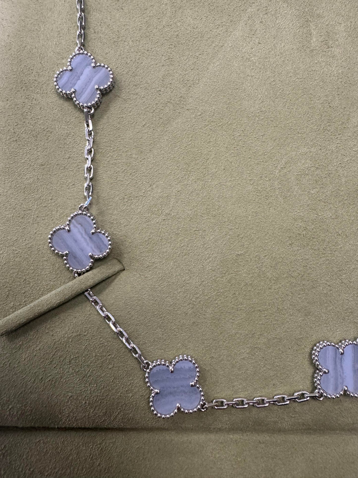 [Mystic]CLOVER 10 MOTIFS BLUE CHALCEDONY NECKLACE