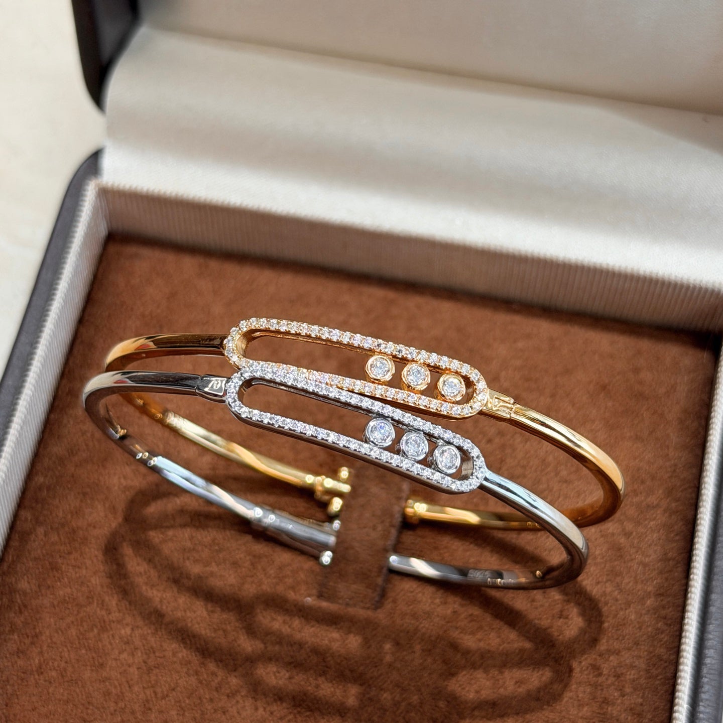 [Mysitc] Move Pavé Diamond Bangle Bracelet M