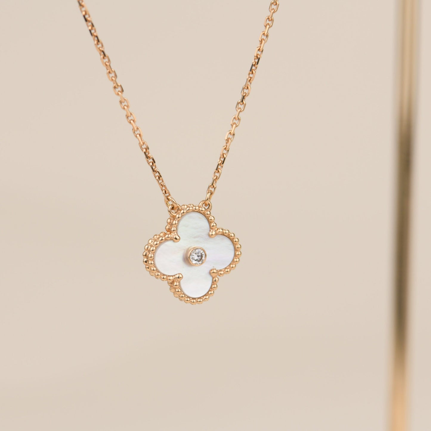 [Mystic]CLOVER 15MM DIAMOND WHITE FRITILLARIA NECKLACE