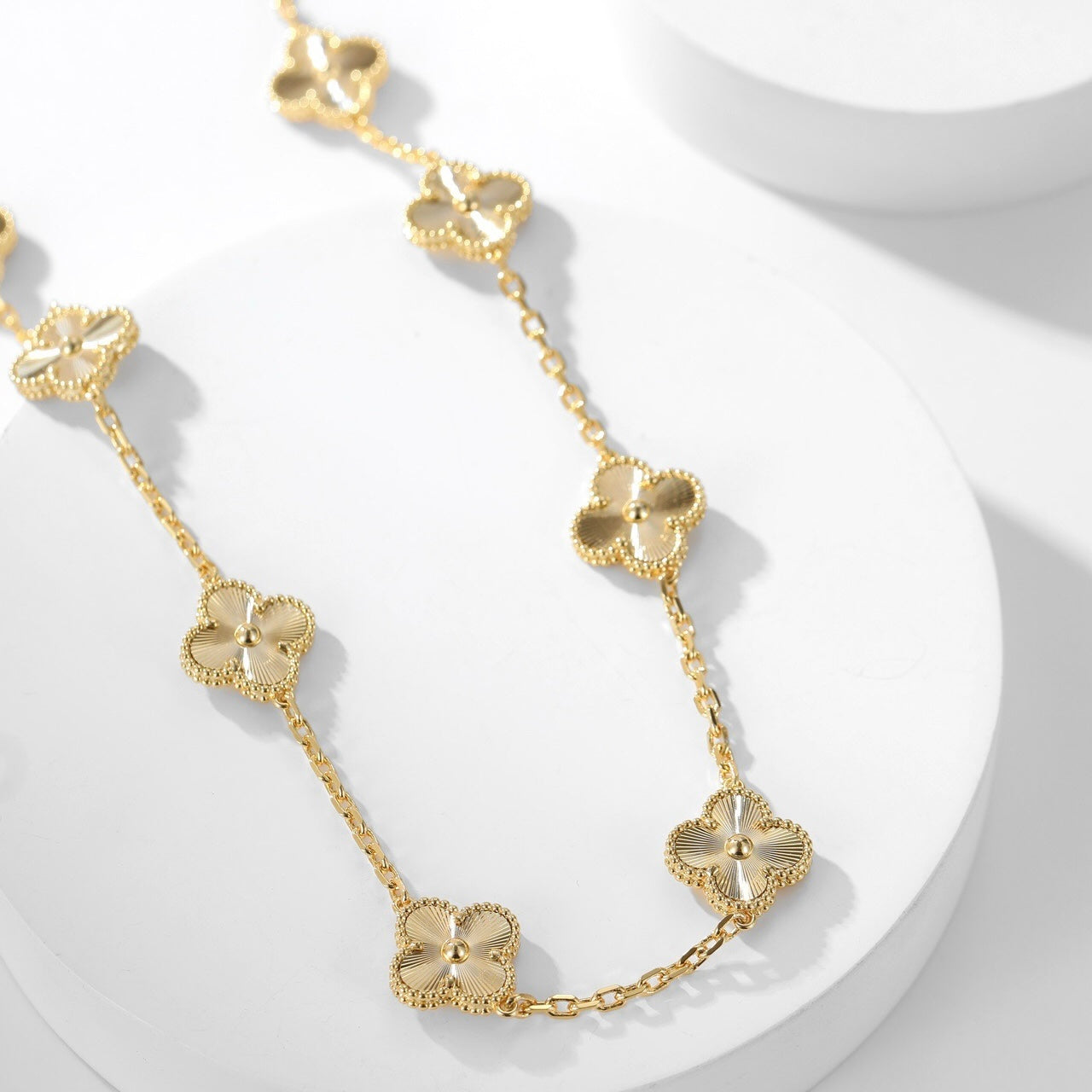 [Mystic]CLOVER 10 MOTIFS LASER NECKLACE