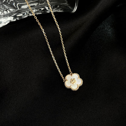 [Mystic]LUCKY  WHITE MOP  PLUM BLOSSOM NECKLACE