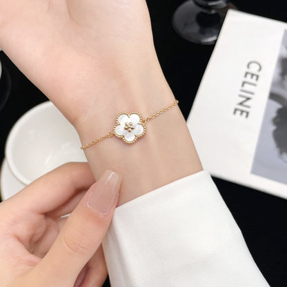 [Mystic]LUCKY WHITE MOP PLUM BLOSSOM  BRACELET