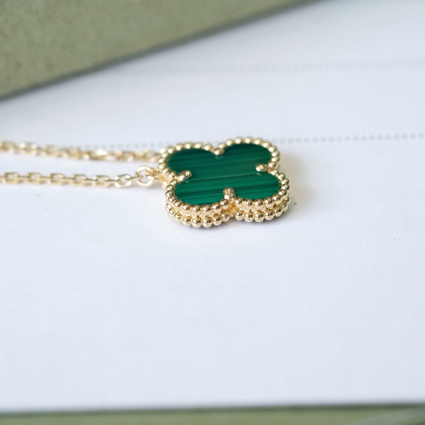 [Mystic]CLOVER 15MM MALACHITE SINGLE FLOWER  NECKLACE