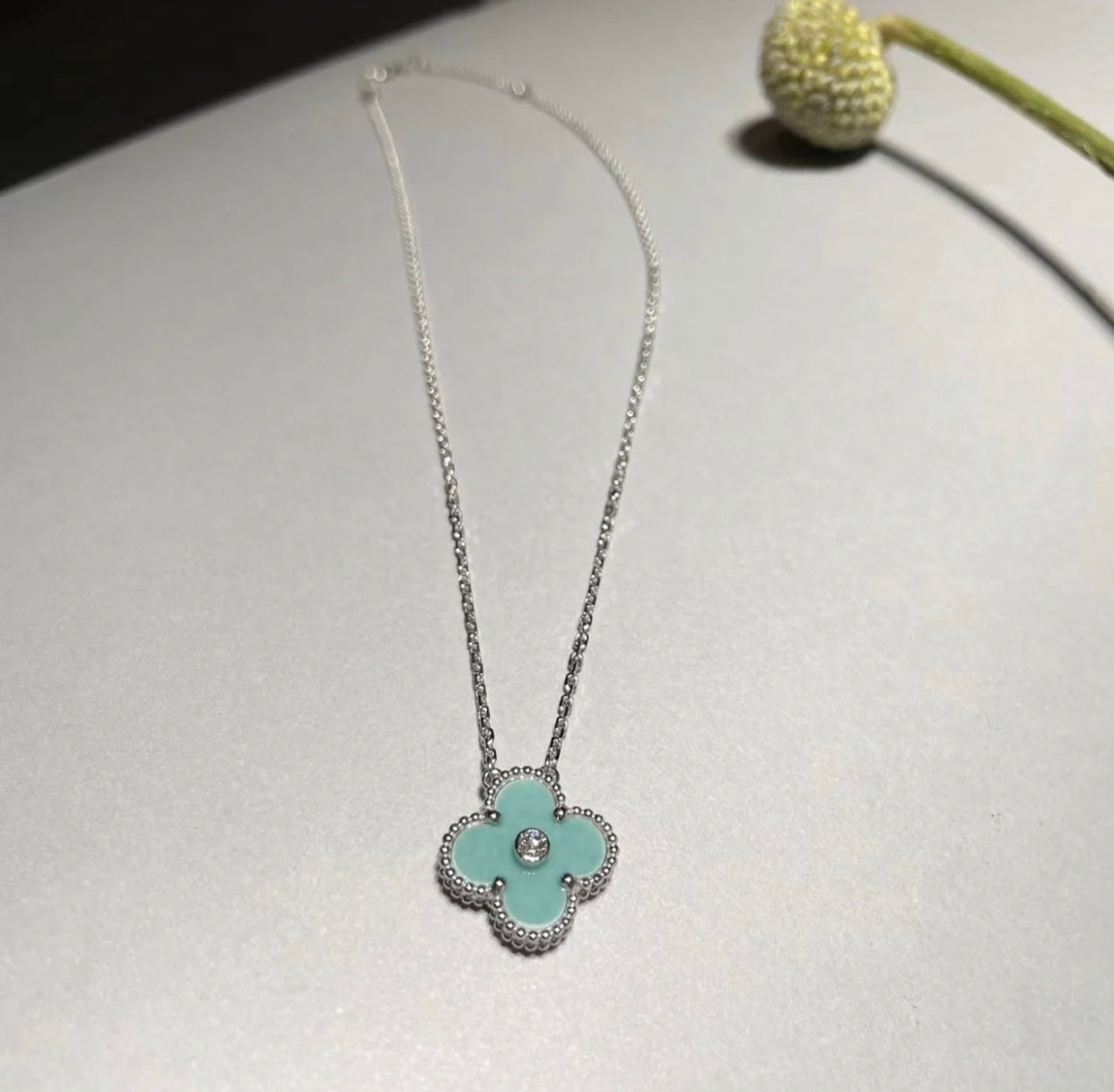 [Mystic]CLOVER 1 DIAMOND LIGHT BLUE SILVER NECKLACE