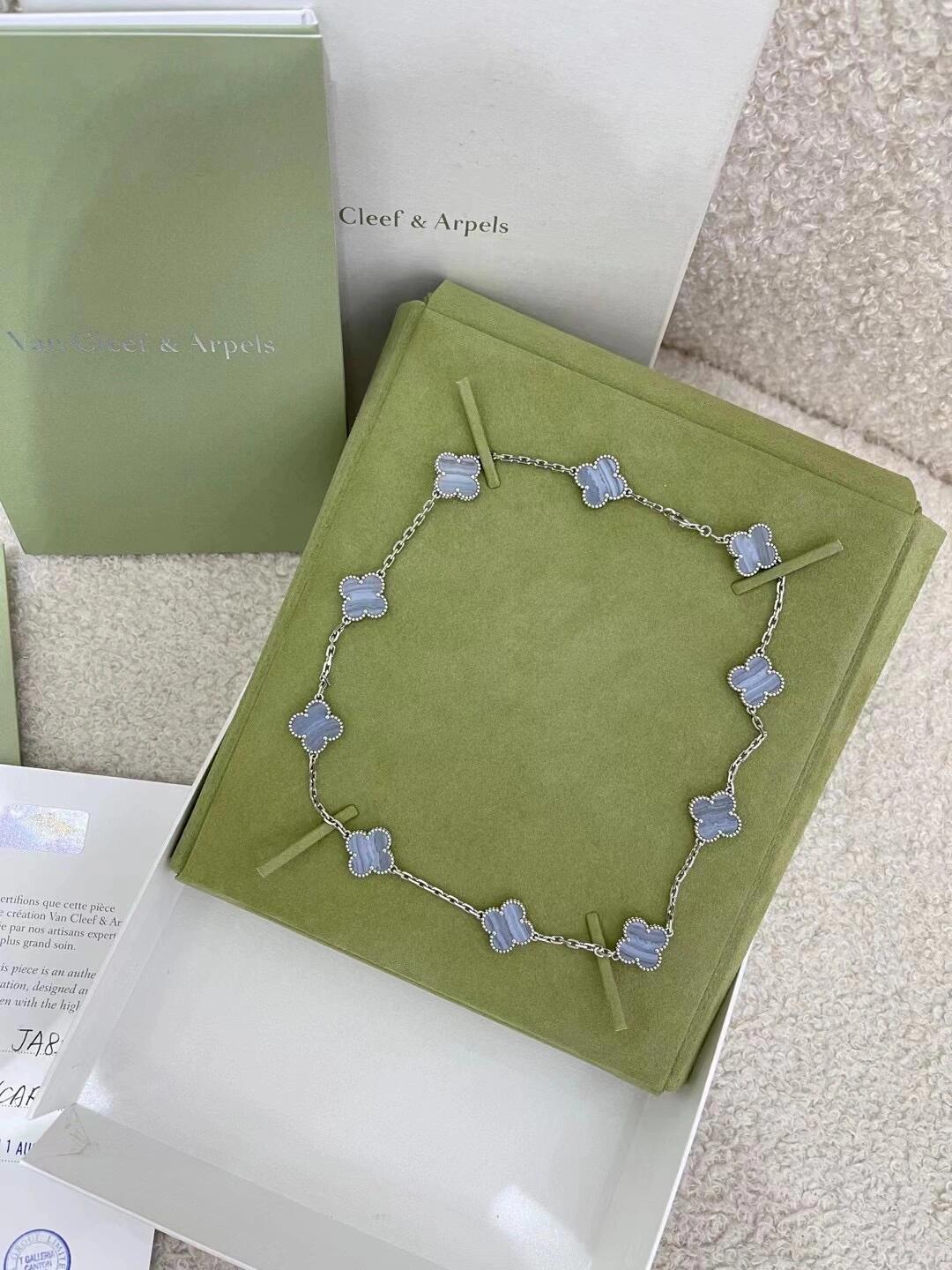 [Mystic]CLOVER 10 MOTIFS BLUE CHALCEDONY NECKLACE