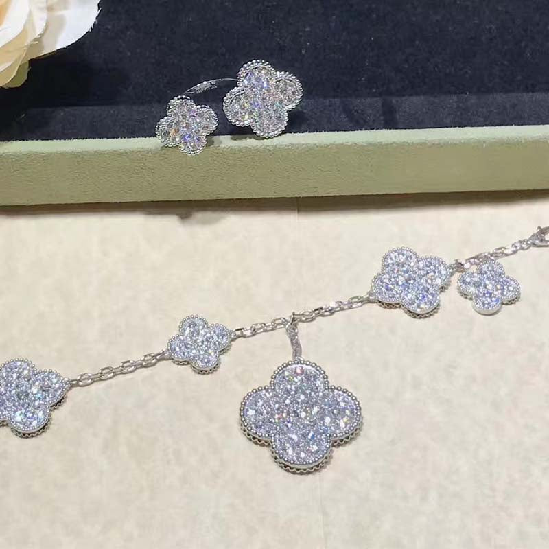 [Mystic]CLOVER 6 MOTIFS SILVER DIAMOND BRACELET