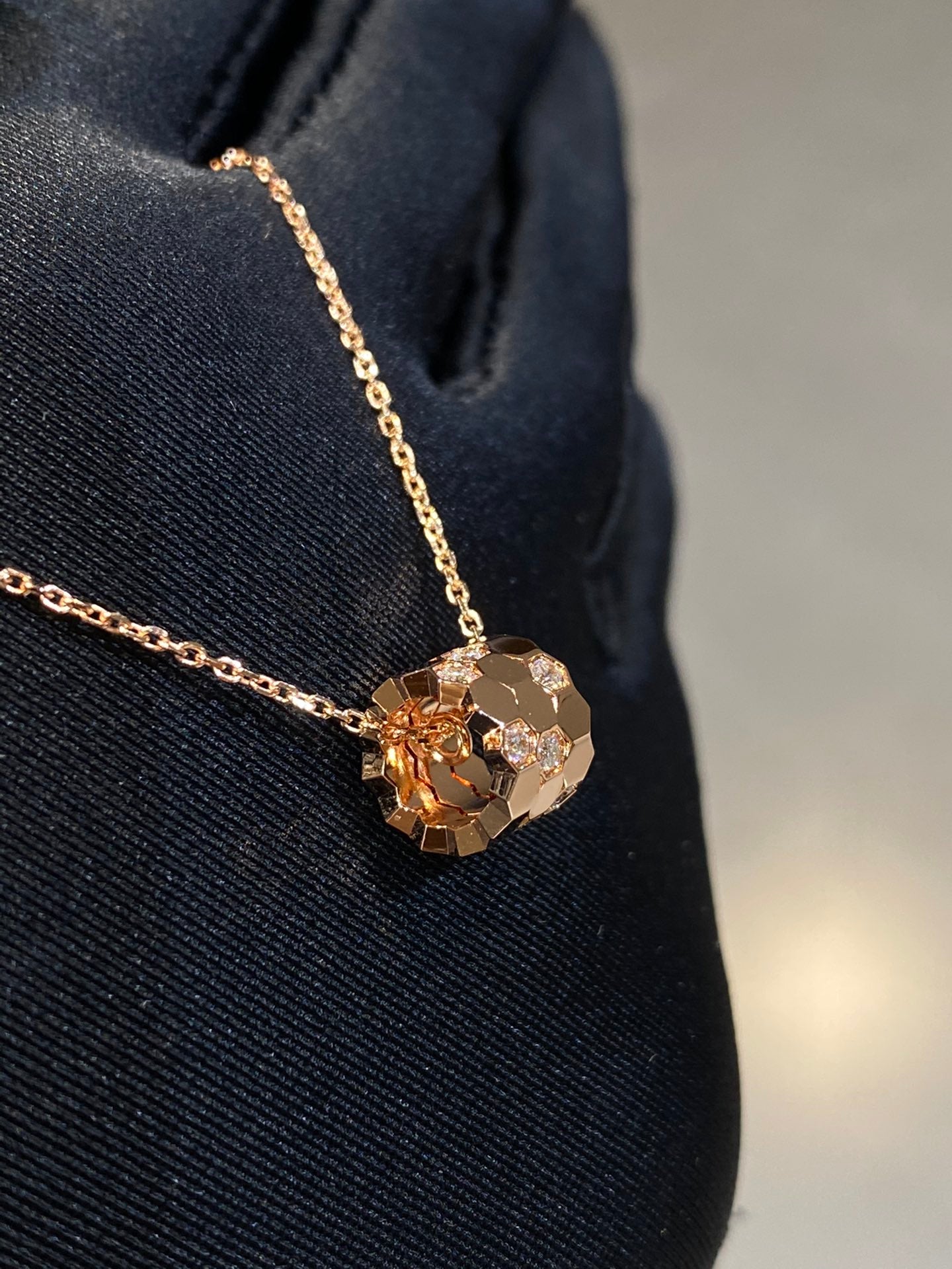 [Mystic]BEE LOVE DIAMOND NECKLACE