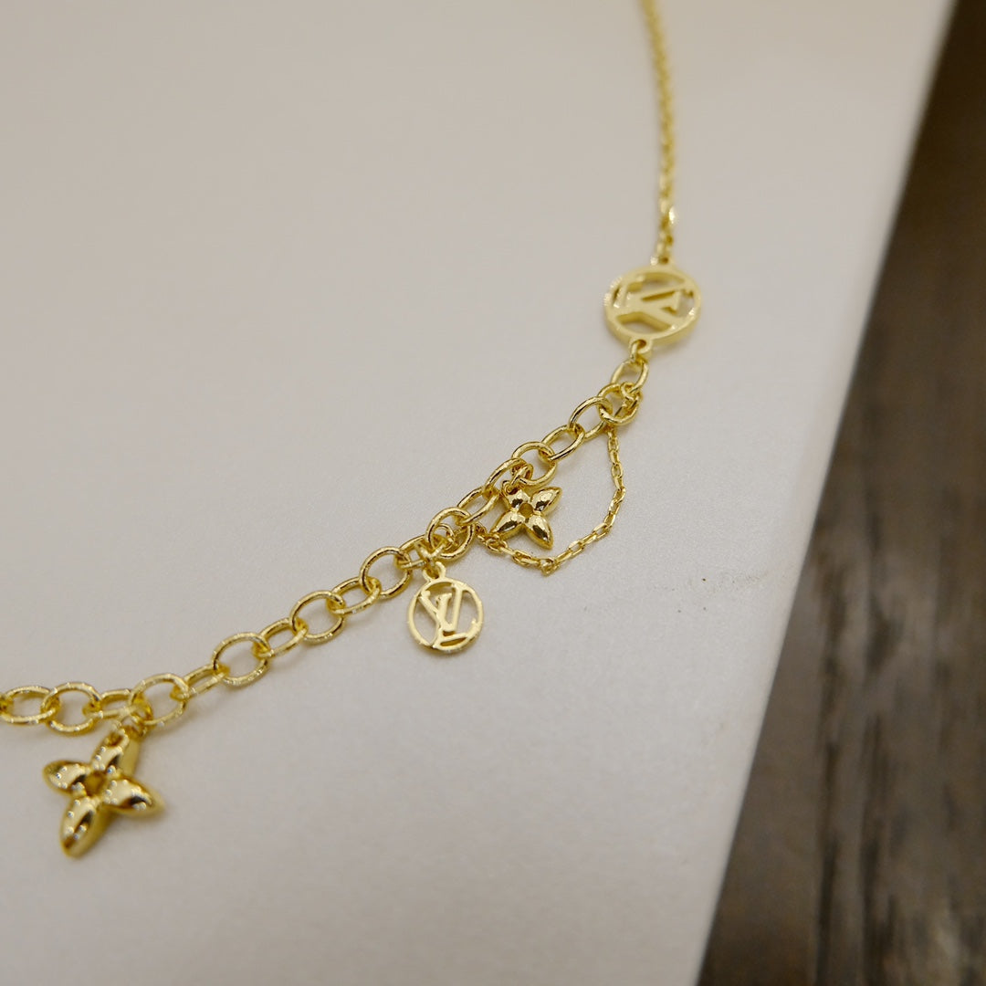 [Mystic]BLOOMING SUPPLE NECKLACE BRASS