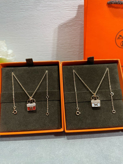 [Mystic]H CIRCE MOISSANITE PENDANT NECKLACE GOLD