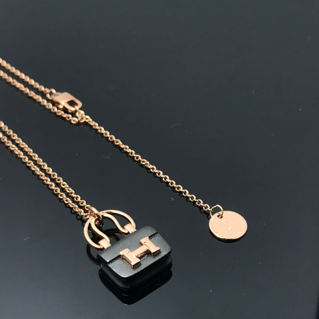 [Mystic]WOMEN'S HM AMULETTES CONSTANCE PENDANT NECKLACE