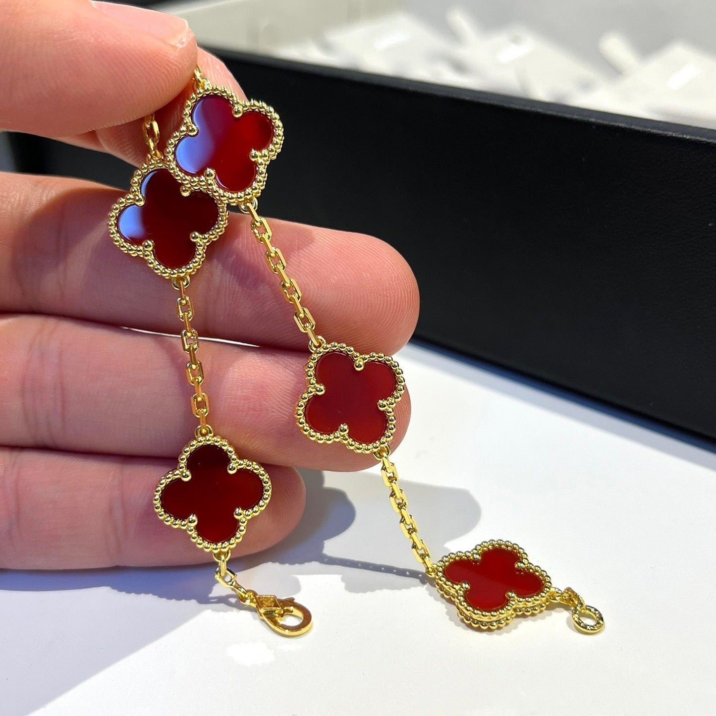 [Mystic]CLOVER 5 MOTIFS RED AGATE  BRACELET