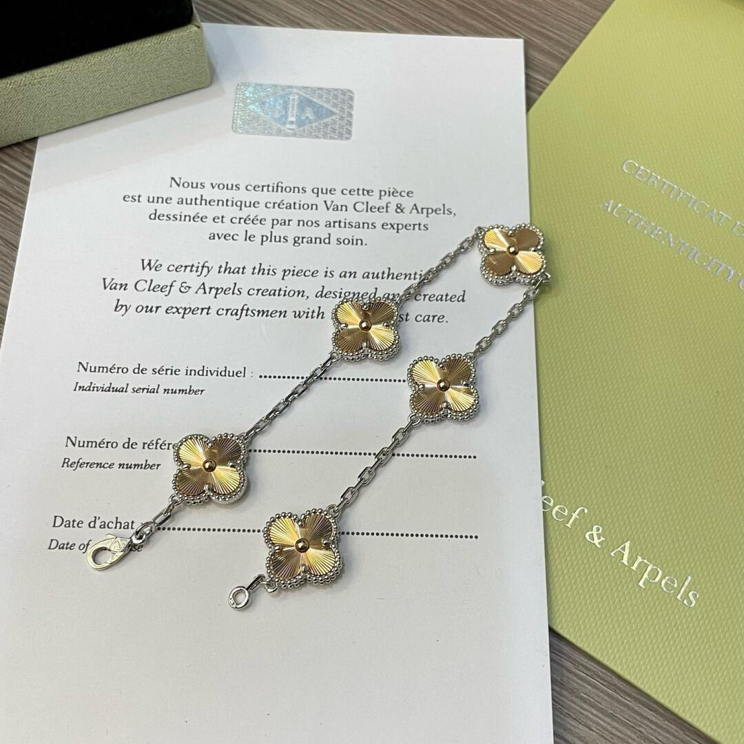 [Mystic]CLOVER  5 MOTIFS  CHRISTMAS LIMITED EDITION BRACELET-w