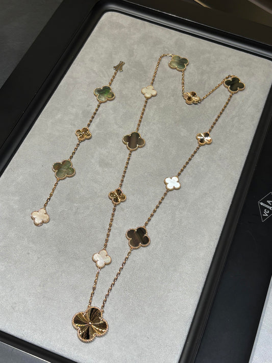 [Mystic] 25 NEW CLOVER 15 MOTIFS GRAY MOTHER-OF-PEARL