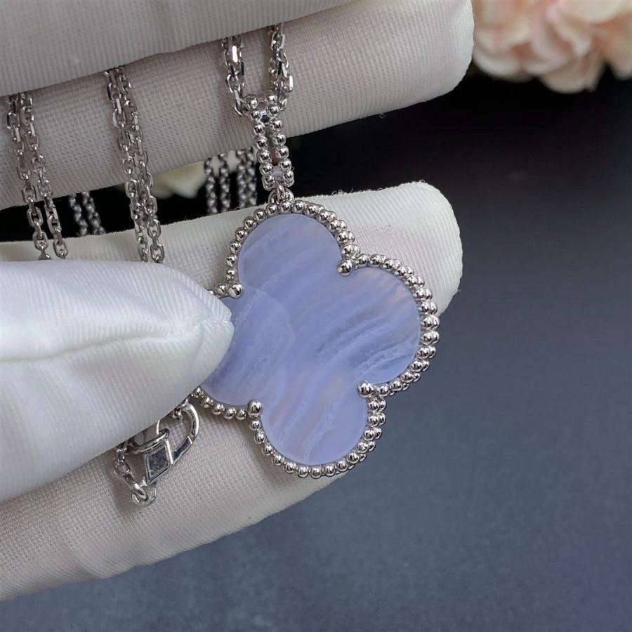 [Mystic]CLOVER SILVER CHALCEDONY BIG CLOVER NECKLACE