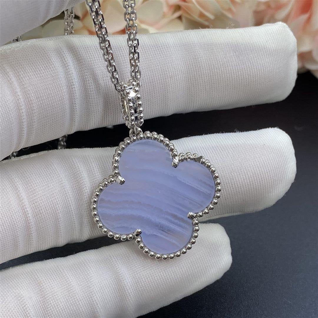 [Mystic]CLOVER SILVER CHALCEDONY BIG CLOVER NECKLACE