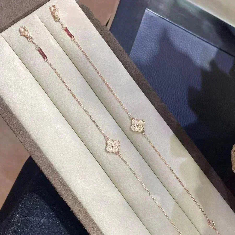 [Mystic]CLOVER SINGLE FLOWER BRACELET