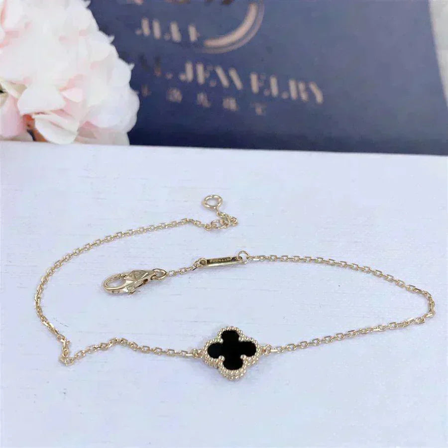 [Mystic]CLOVER ONYX SINGLE FLOWER BRACELET