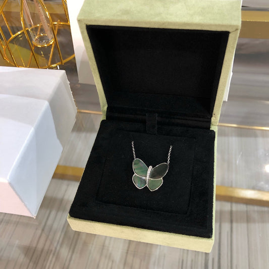 [Mystic]LARGE BUTTERFLY SILVER PENDANT DIAMOND NECKLACE