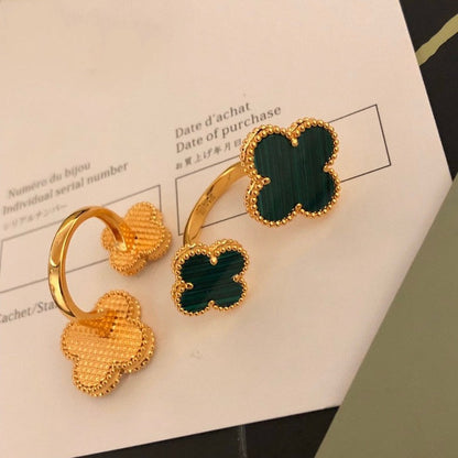 [Mystic]CLOVER BETWEEN THE FINGER RING