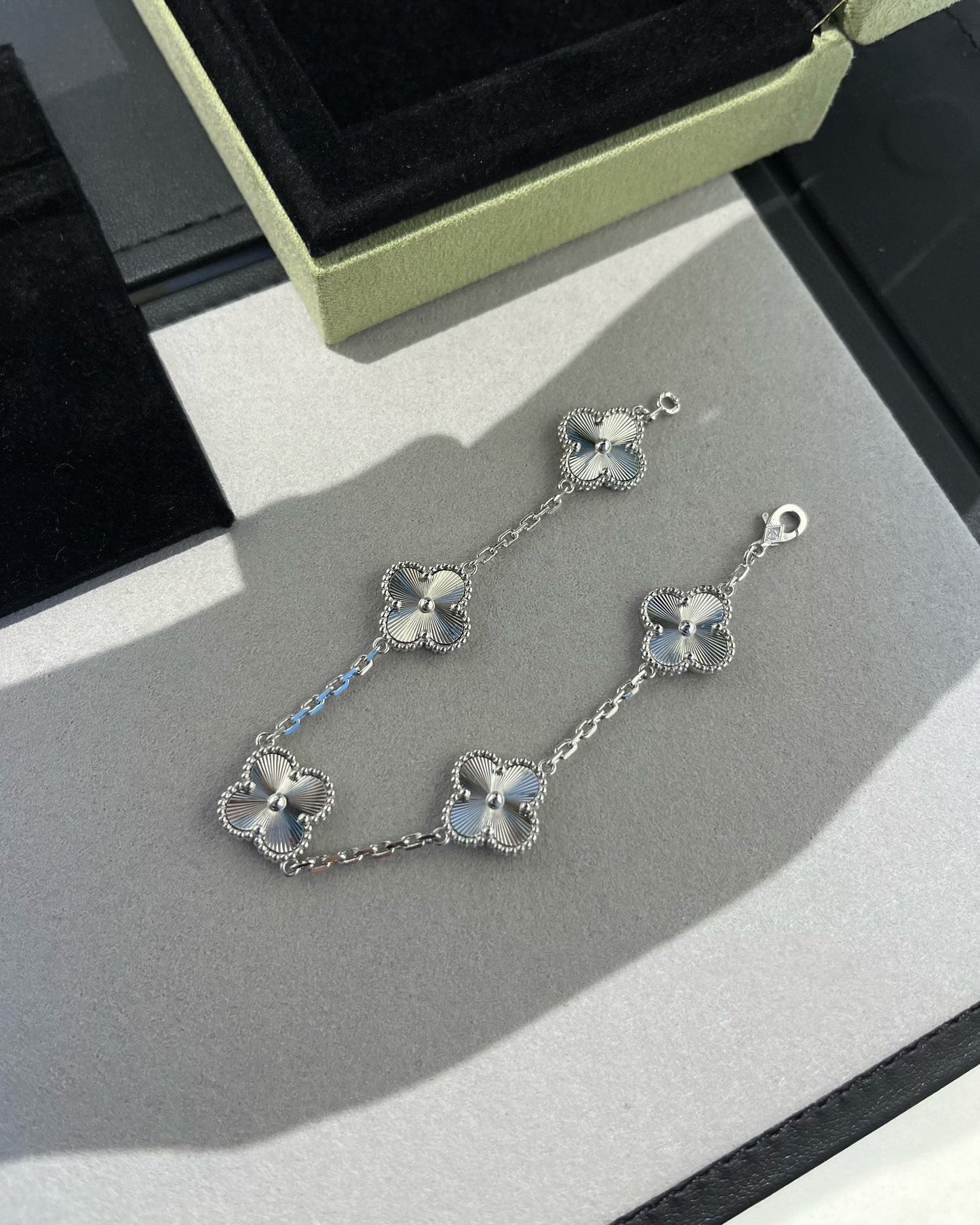 [Mystic]CLOVER SILVER 5 MOTIFS BRACELET